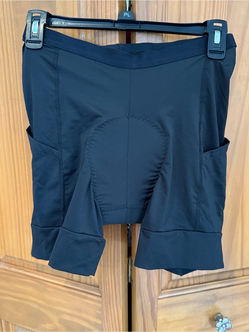 REI CO-OP Women's Medium Black Padded Bicycle Cycling Shorts Pockets Activewear